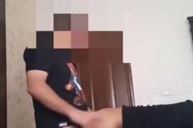 سكس عربي : طالب جامعه بينيك الدكتورة من طيزها بعد الدوام