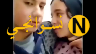 الواد راح لحبيبته البيت وبيصورها وهوبينيكها وهي مش عايزه تتصور