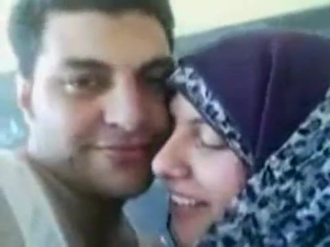 مصمة محجبة في الجامعة - سكس عربدة - Arbada Porn